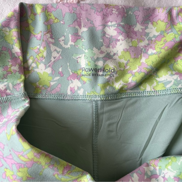 fabletics define powerhold high-waisted 7/8 leggings - Picture 5 of 7